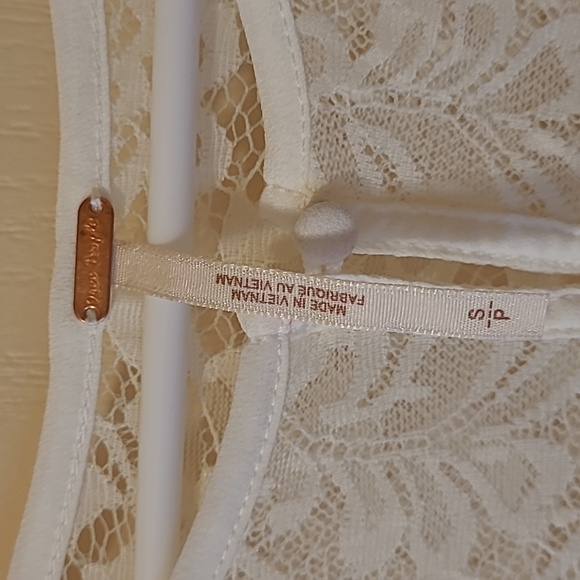 Free People size small Ivory color lace blouse - Picture 3 of 5
